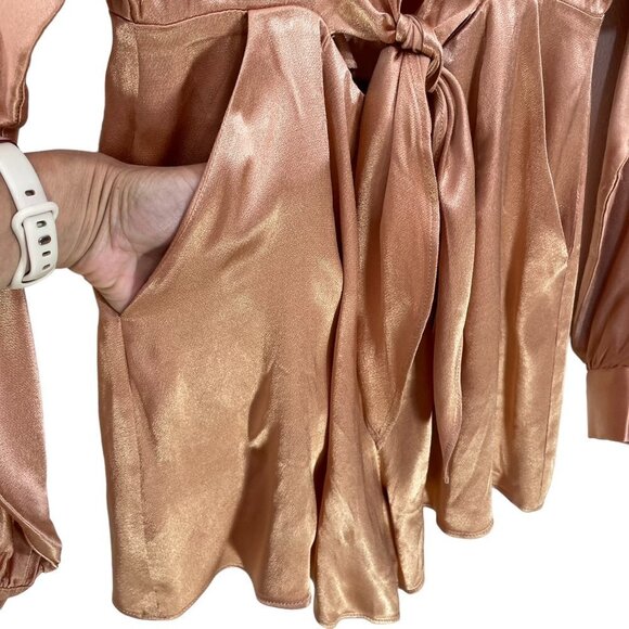 Elliatt Revolve Emely Playsuit Size S Long Sleeve Satin Pockets Romper - Picture 7 of 11